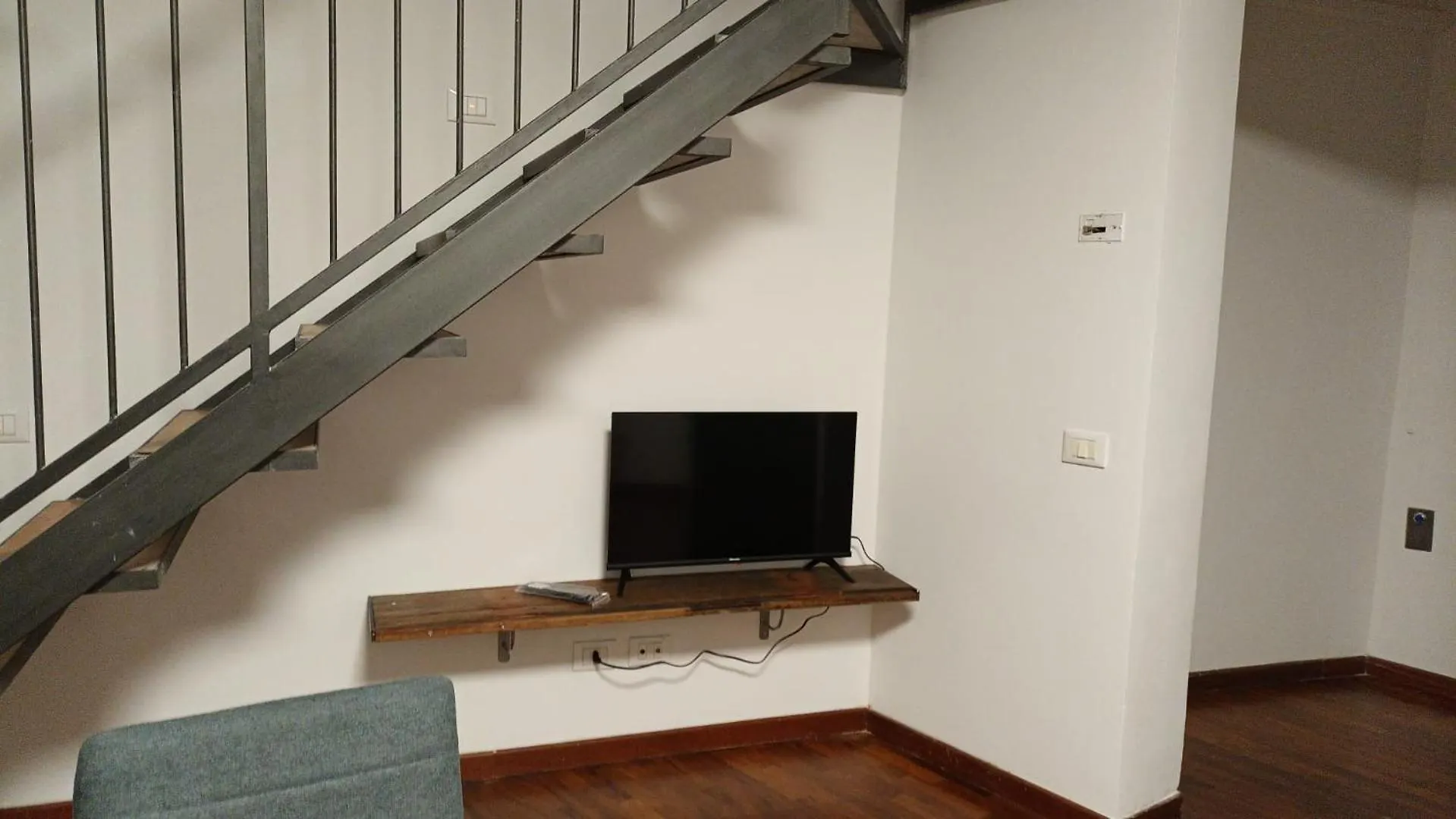 Casa N 1 Con Parcheggio Privato E Colonnina Ricarica Apartment Livorno Italy