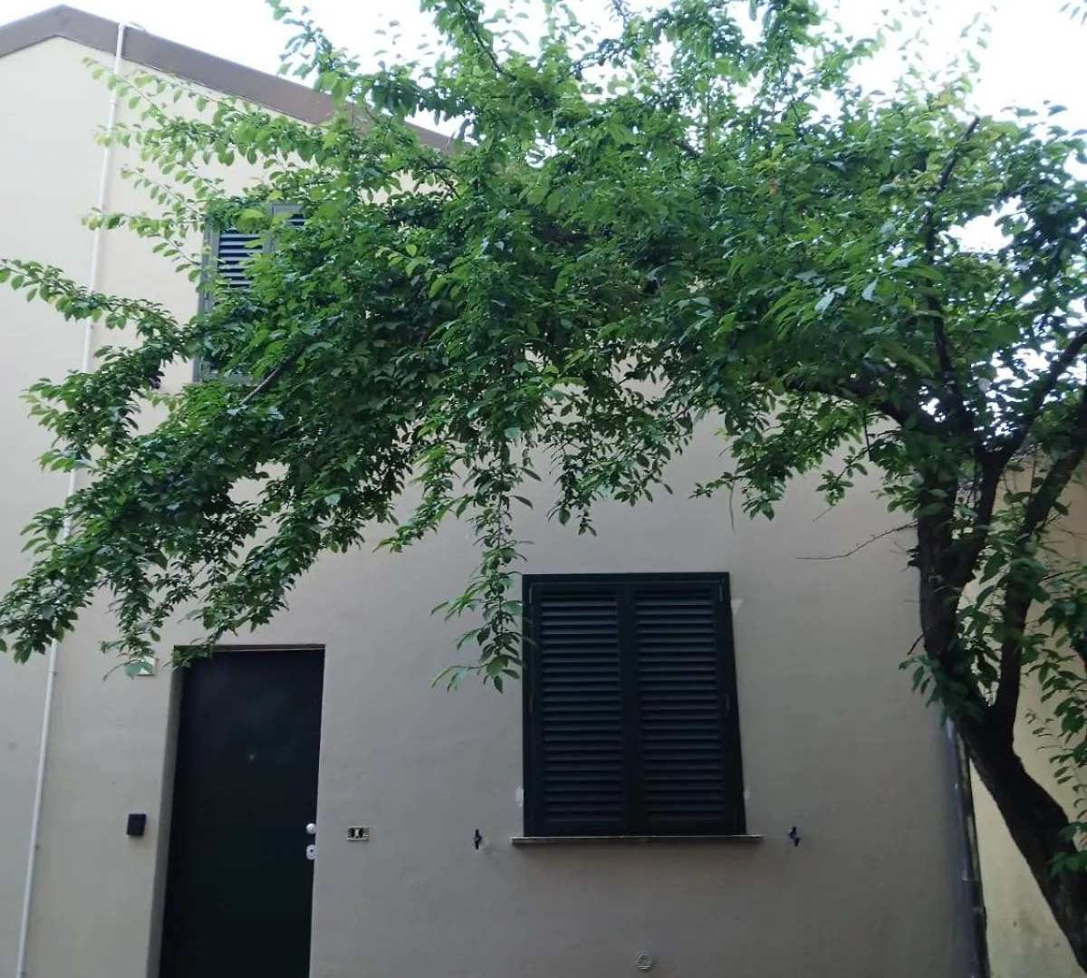 Casa N 1 Con Parcheggio Privato E Colonnina Ricarica Apartment Livorno