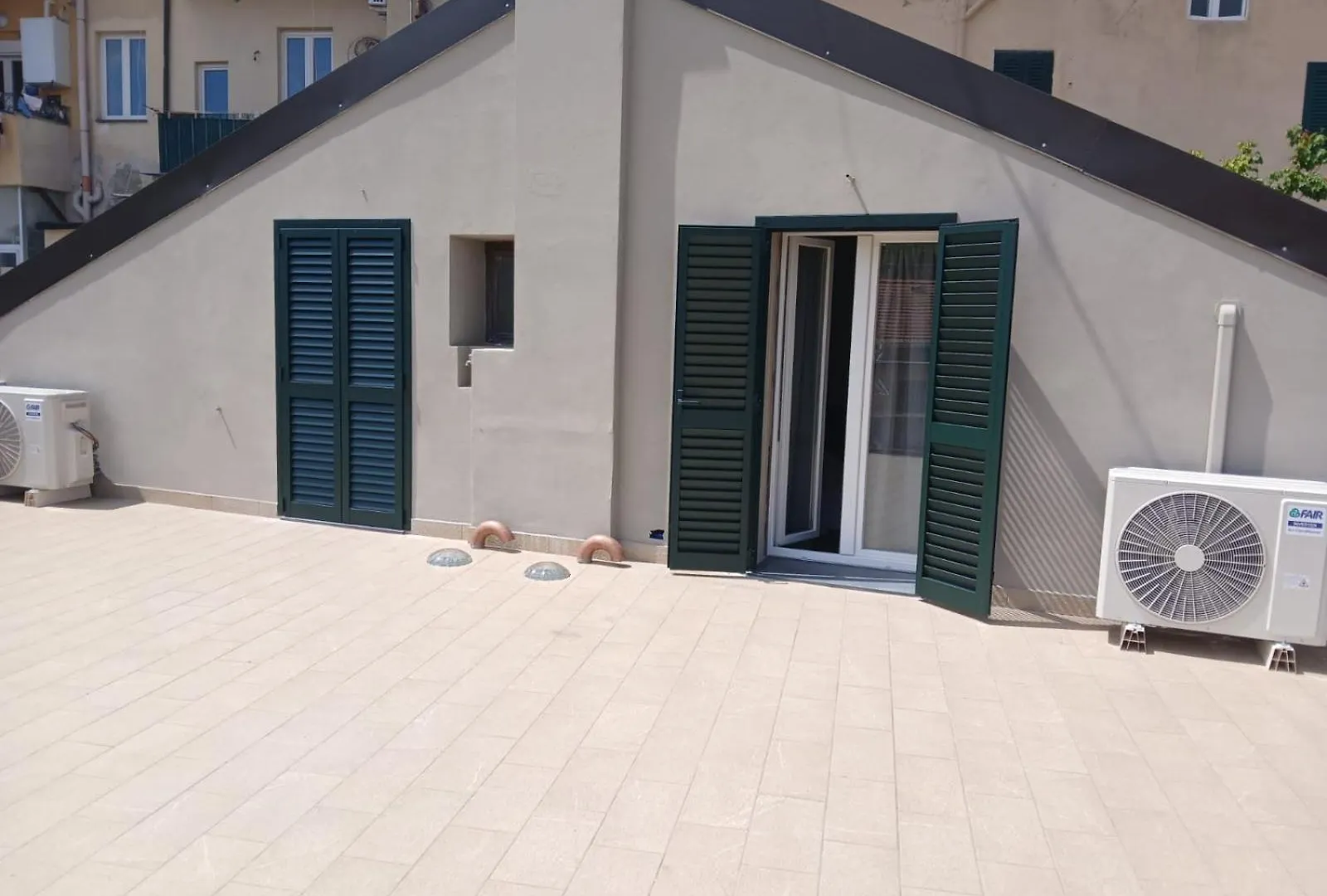 Casa N 1 Con Parcheggio Privato E Colonnina Ricarica Apartment Livorno
